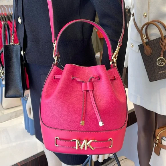 MICHAEL KORS 
Reed Md Pebbled Leather Bucket Bag Satchel Crossbody
Electric Pink - Picture 4 of 16
